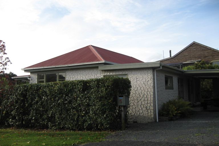 Photo of property in 5 Clearwater Street, Broad Bay, Dunedin, 9014