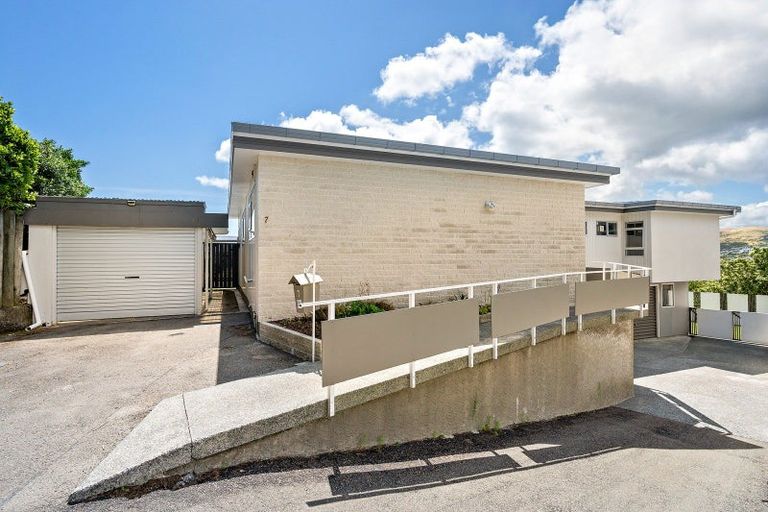 Photo of property in 7 Tree Top Lane, Paparangi, Wellington, 6037