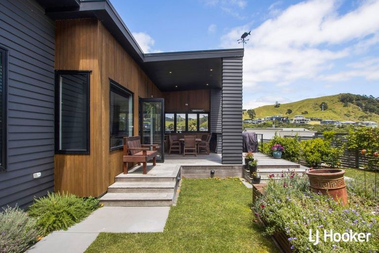 Photo of property in 17 Ralph Lane, Waihi Beach, 3611