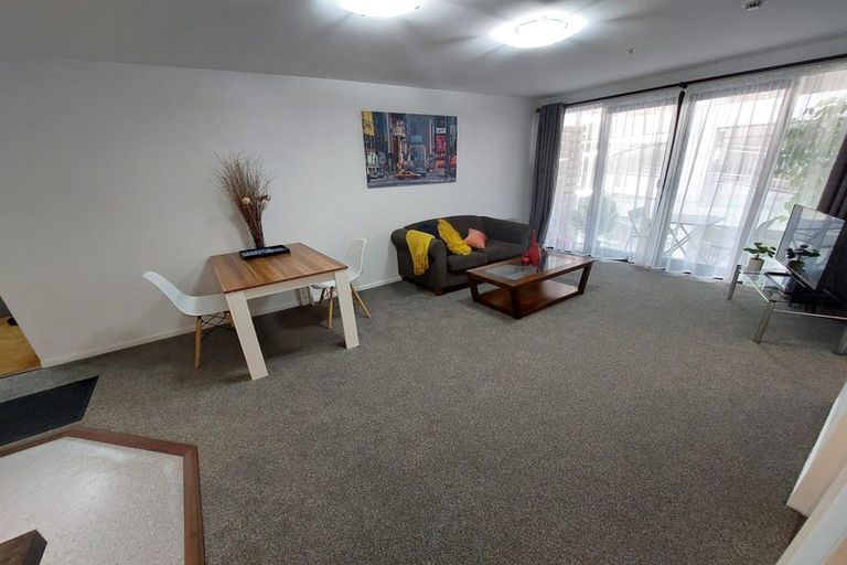 Photo of property in Dual Apartments, 203/142 Vivian Street, Te Aro, Wellington, 6011
