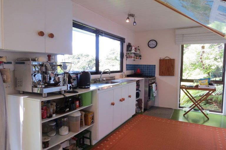 Photo of property in 515 Tuateawa Road, Tuateawa, Coromandel, 3583