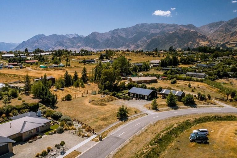 Photo of property in 67 Grandview Road, Lake Hawea, Wanaka, 9382