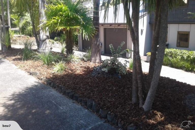 Photo of property in 19 Tiri View Place, Waiake, Auckland, 0630