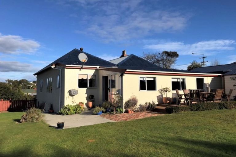 Photo of property in 216 Clyde Street, Balclutha, 9230