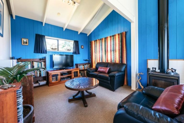 Photo of property in 14 Cory Road, Palm Beach, Waiheke Island, 1081