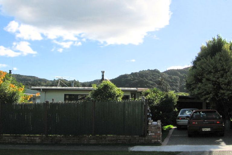 Photo of property in 11 Mitimiti Grove, Wainuiomata, Lower Hutt, 5014