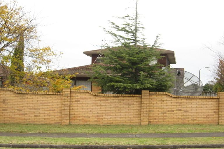 Photo of property in 1/1 Britannia Place, Half Moon Bay, Auckland, 2012