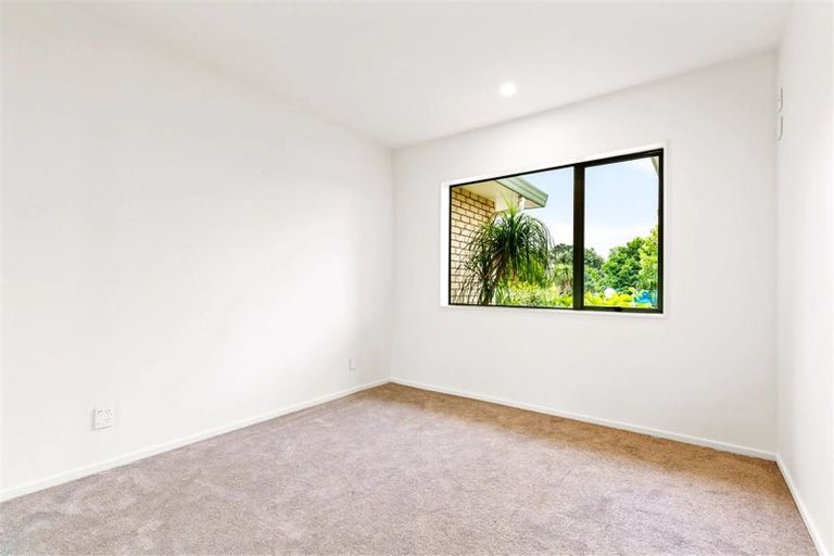 Photo of property in 2 Ferngrove Avenue, Ranui, Auckland, 0612