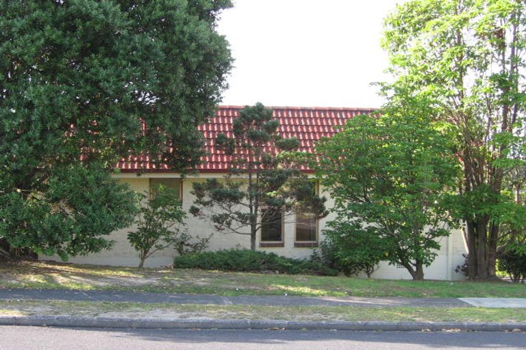 Photo of property in 1 Stapleford Crescent, Browns Bay, Auckland, 0630