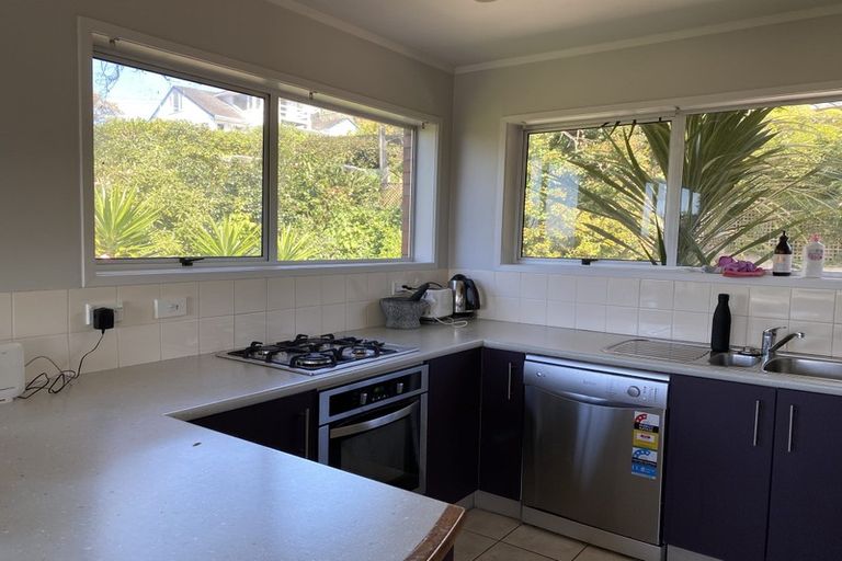 Photo of property in 1/55a West Lynn Road, Titirangi, Auckland, 0604