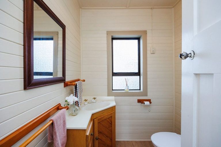 Photo of property in 765 Makerua Road, Tokomaru, Palmerston North, 4474