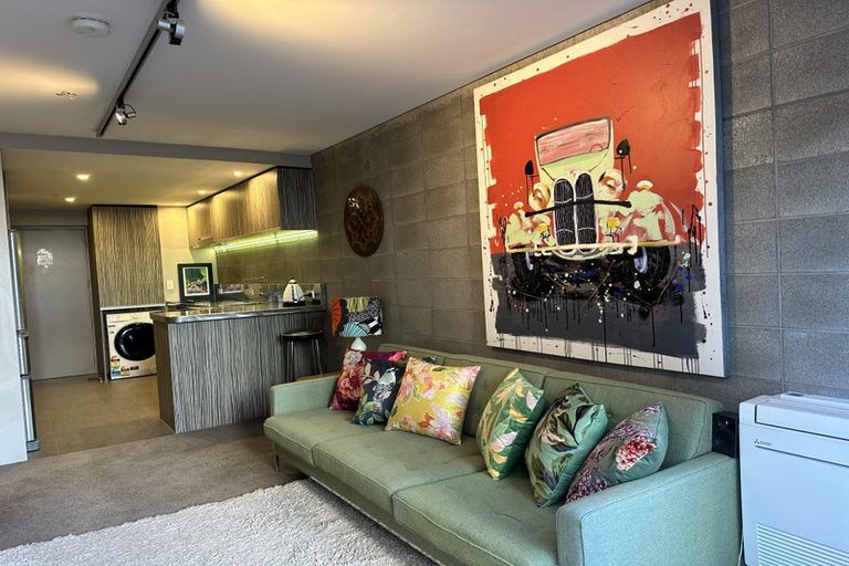 Photo of property in Canvas Apartments, 1/307 Willis Street, Te Aro, Wellington, 6011