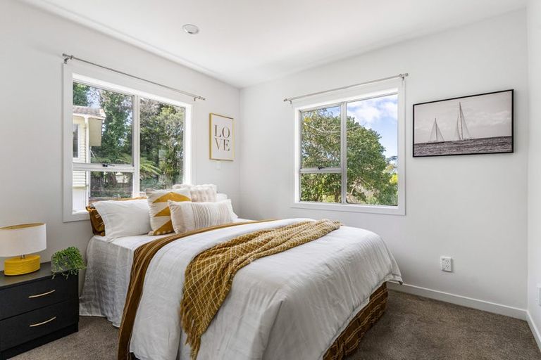 Photo of property in 16 Dunraven Place, Torbay, Auckland, 0630