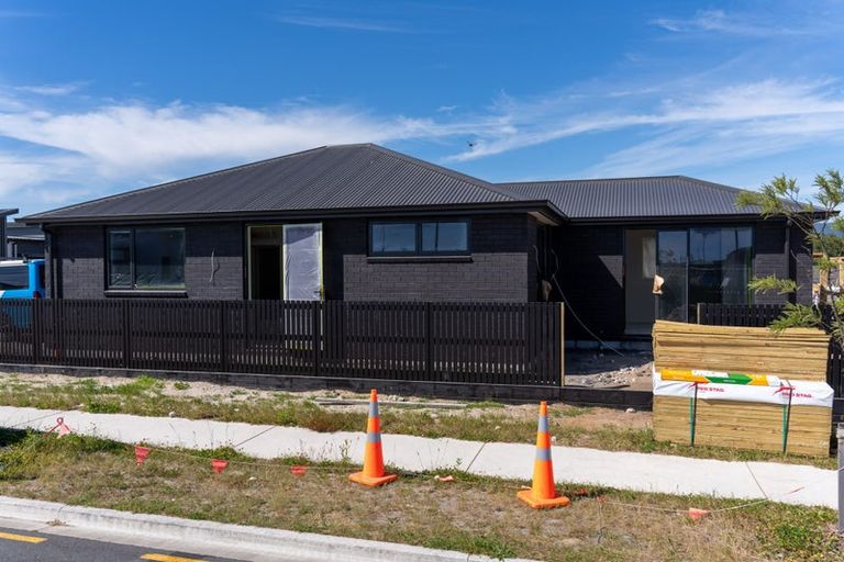 Photo of property in 2 Wharangi Lane, Papamoa, 3118