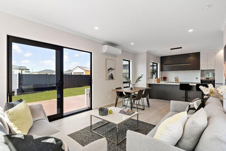 Photo of property in 13 Arahi Road, Clevedon, 2582