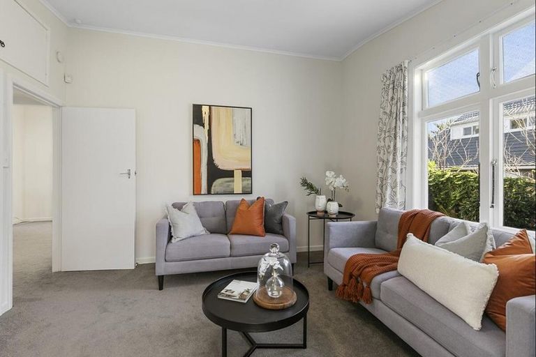 Photo of property in 6b Wai-iti Crescent, Woburn, Lower Hutt, 5010