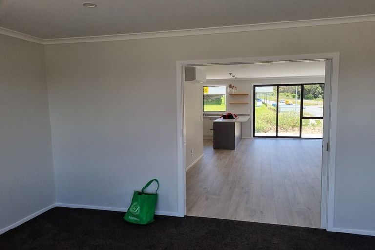 Photo of property in 62 Hokioi Drive, Kenepuru, Porirua, 5022