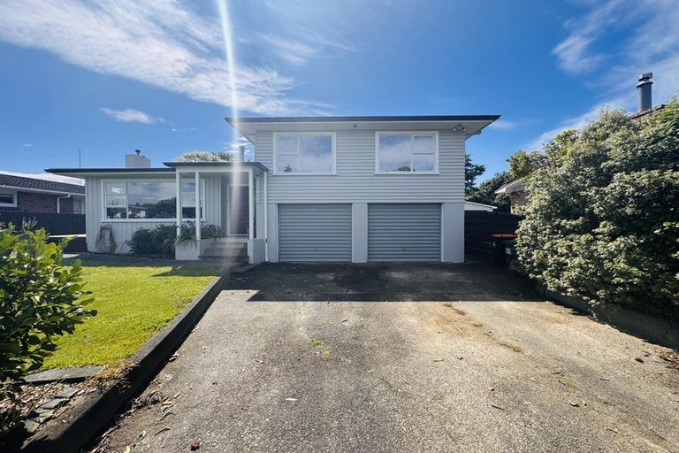 Photo of property in 60 Newcastle Street, Hokowhitu, Palmerston North, 4410