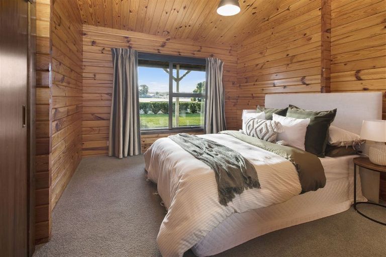 Photo of property in 14 Radiata Avenue, Parklands, Christchurch, 8083