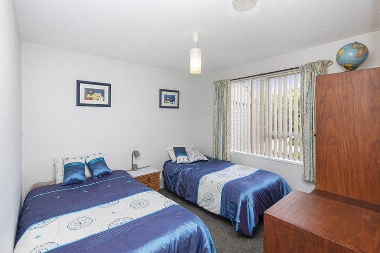 Photo of property in 6 Te One Place, Redwood, Christchurch, 8051