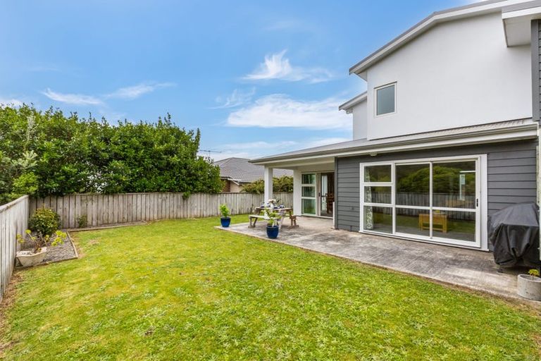 Photo of property in 31 Aspiring Terrace, Aotea, Porirua, 5024