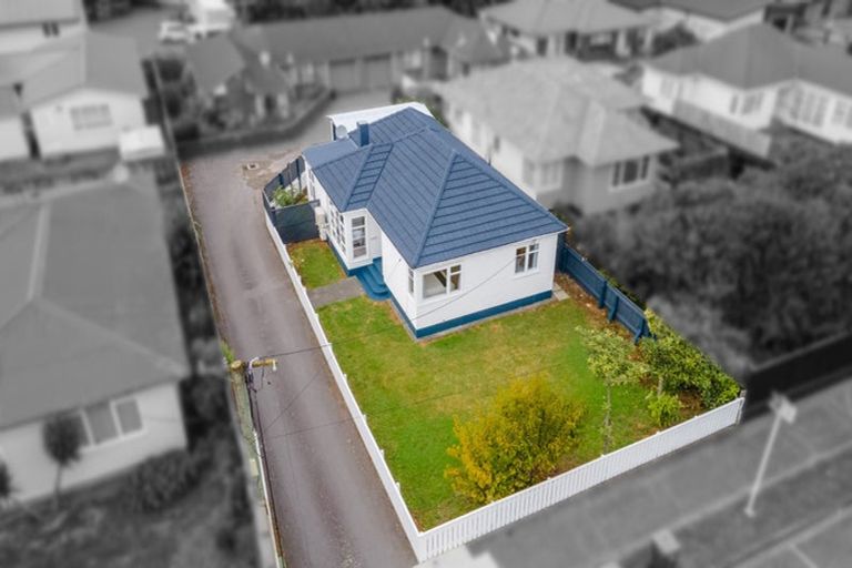 Photo of property in 1/954 High Street, Avalon, Lower Hutt, 5011