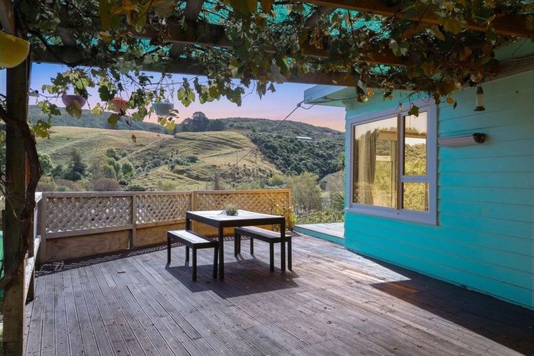 Photo of property in 474 Omokoroa Road, Makara, Wellington, 6972