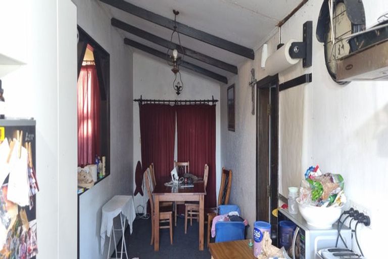 Photo of property in 150 Wirihana Road, Hawera, 4674