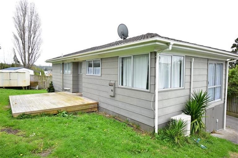 Photo of property in 8 Kelman Road, Kelston, Auckland, 0602