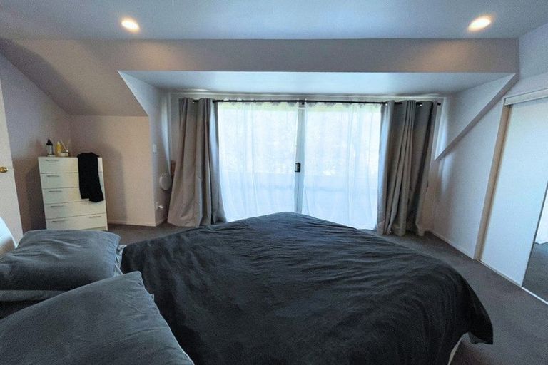 Photo of property in 126 Wiseley Road, West Harbour, Auckland, 0618