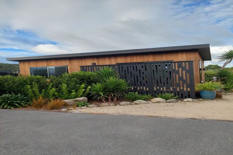 Photo of property in 60b Paetawa Road, Peka Peka, Waikanae, 5391