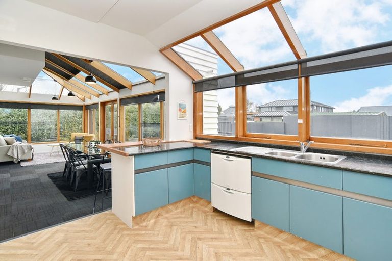 Photo of property in 4 Whitmore Street, Edgeware, Christchurch, 8013