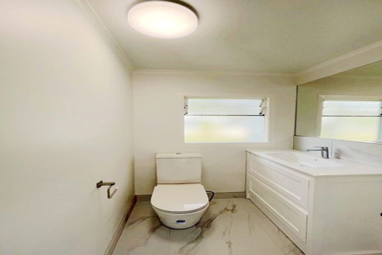 Photo of property in Balmoral Court, 1/130a Balmoral Road, Mount Eden, Auckland, 1024