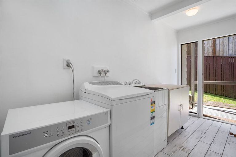 Photo of property in 16 Janome Place, Bucklands Beach, Auckland, 2014