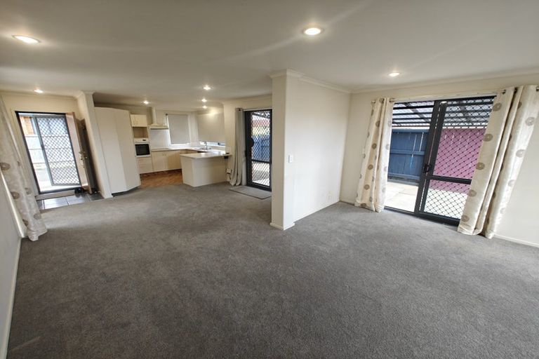 Photo of property in 16 Archer Court, Hamilton East, Hamilton, 3216