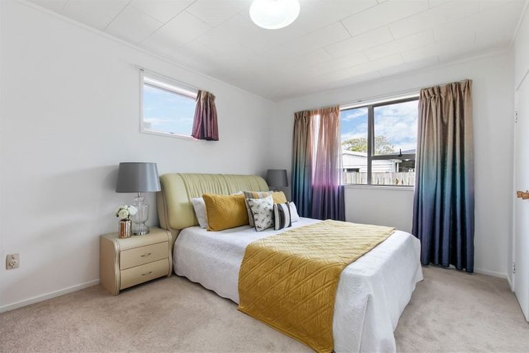 Photo of property in 20 Chesley Place, Half Moon Bay, Auckland, 2012