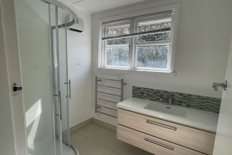 Photo of property in 13 Hillary Crescent, Upper Riccarton, Christchurch, 8041