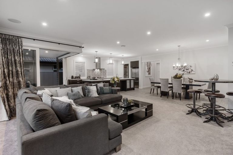 Photo of property in 13 Milano Boulevard, Karaka, Papakura, 2113