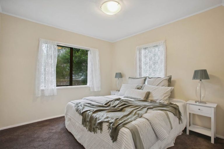 Photo of property in 82 Glen Road, Ranui, Auckland, 0612