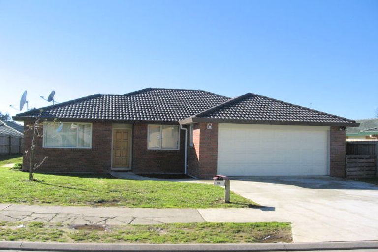 Photo of property in 38 Castlefinn Drive, Weymouth, Auckland, 2103