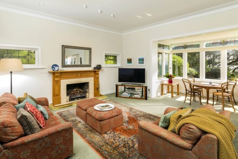 Photo of property in 122 Vauxhall Road, Narrow Neck, Auckland, 0624