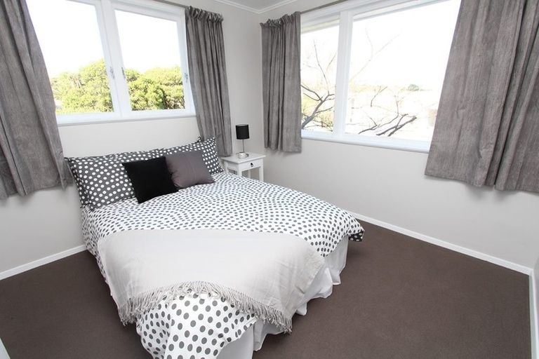 Photo of property in 6 Fawn Street, Cannons Creek, Porirua, 5024