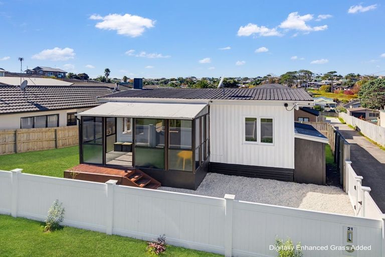 Photo of property in 21 Brixton Road, Manly, Whangaparaoa, 0930