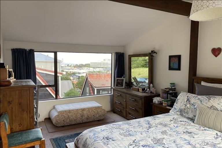 Photo of property in 1/199 Grant Road, Thorndon, Wellington, 6011