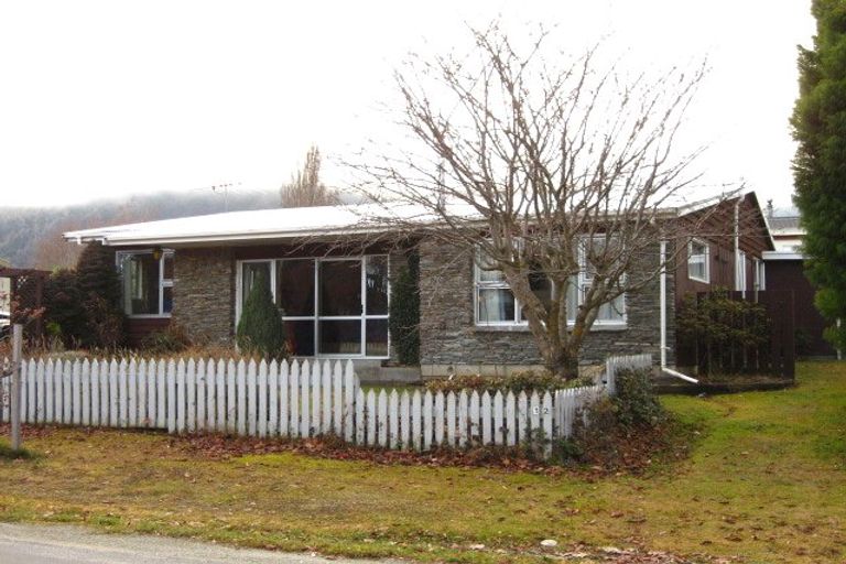 Photo of property in 12 Argyle Place, Arrowtown, 9302