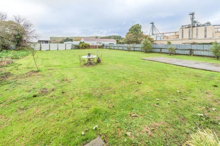 Photo of property in 17 Kelvin Street, Aramoho, Whanganui, 4500