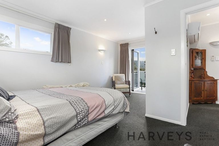 Photo of property in 109 Parker Road, Oratia, Auckland, 0604