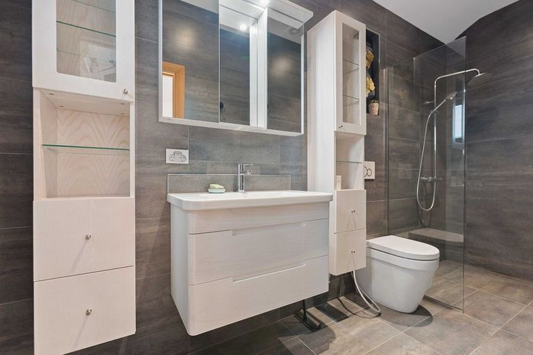 Photo of property in 158 North Avon Road, Richmond, Christchurch, 8013