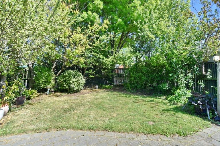 Photo of property in 12b Golding Avenue, Rangiora, 7400