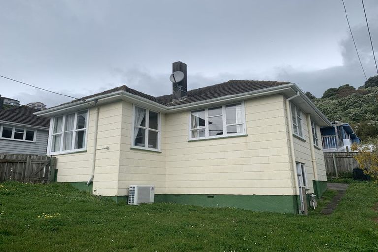 Photo of property in 39 Tukanae Street, Strathmore Park, Wellington, 6022